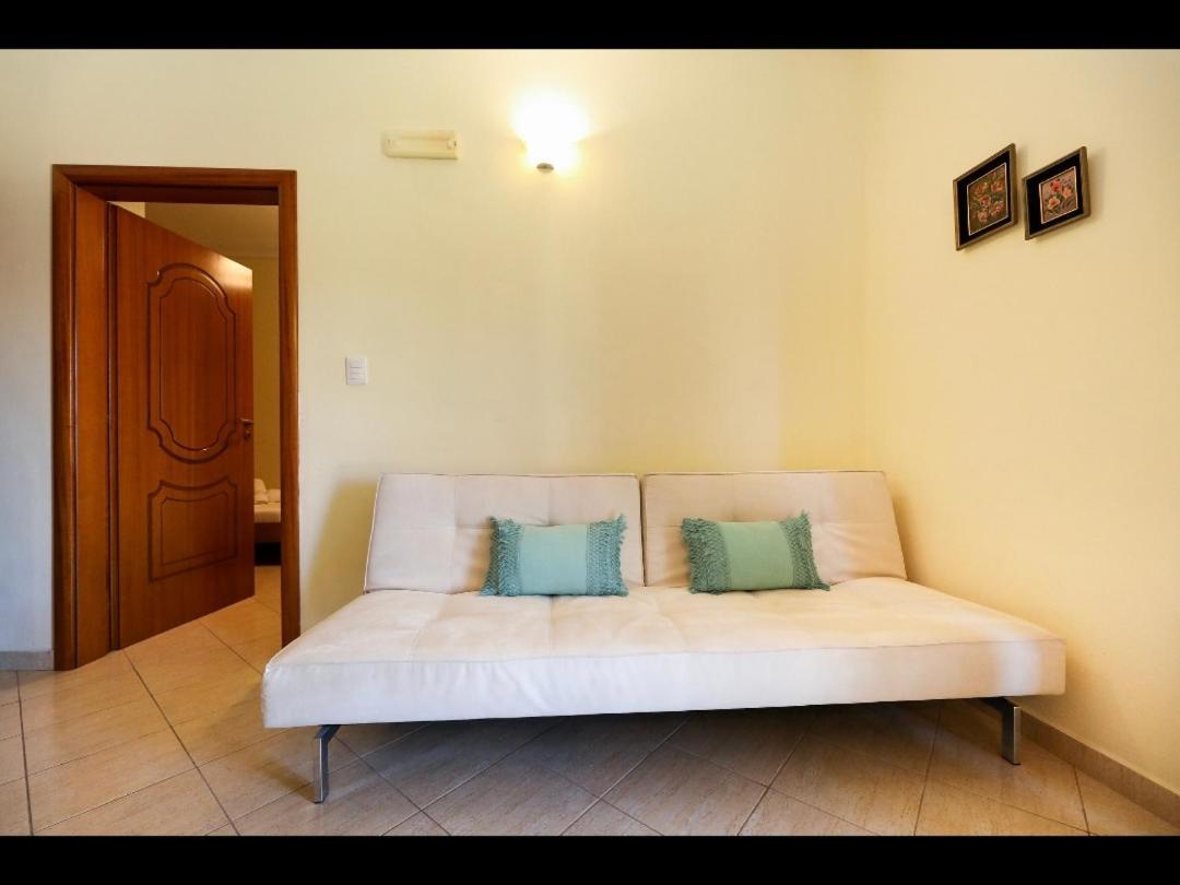 Apartments Athina Orikum Esterno foto