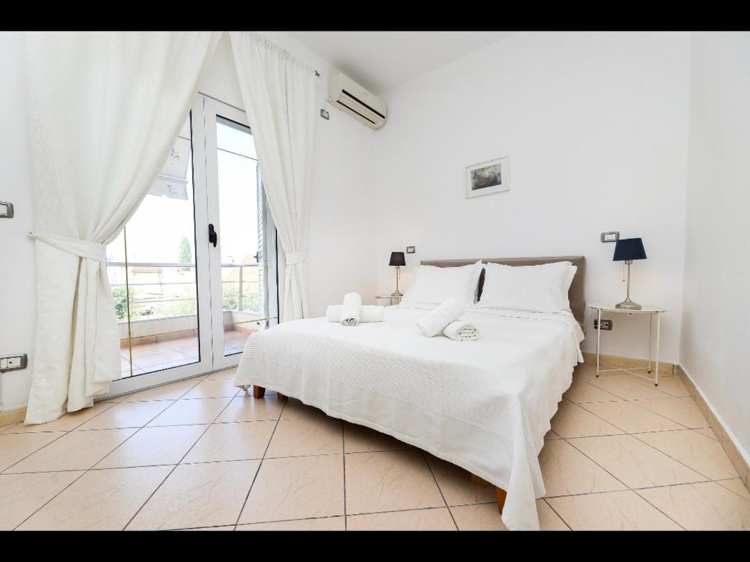 Apartments Athina Orikum Esterno foto