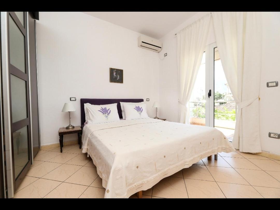Apartments Athina Orikum Esterno foto